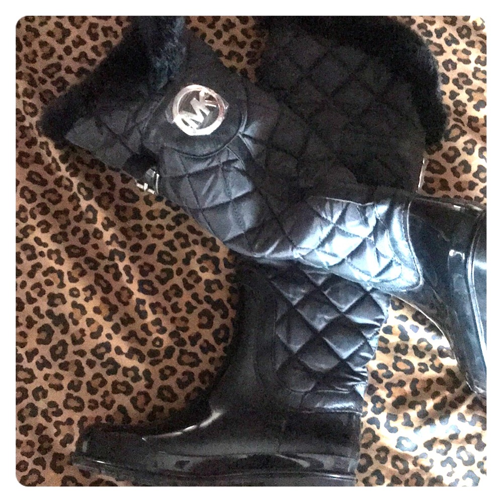 Micheal Kors winter boots size 7.